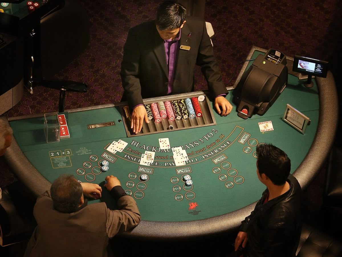 Lucky Block Casino کیسینو میں پوکر گیمز